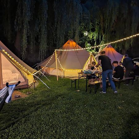Camping Llavorsí מראה חיצוני תמונה