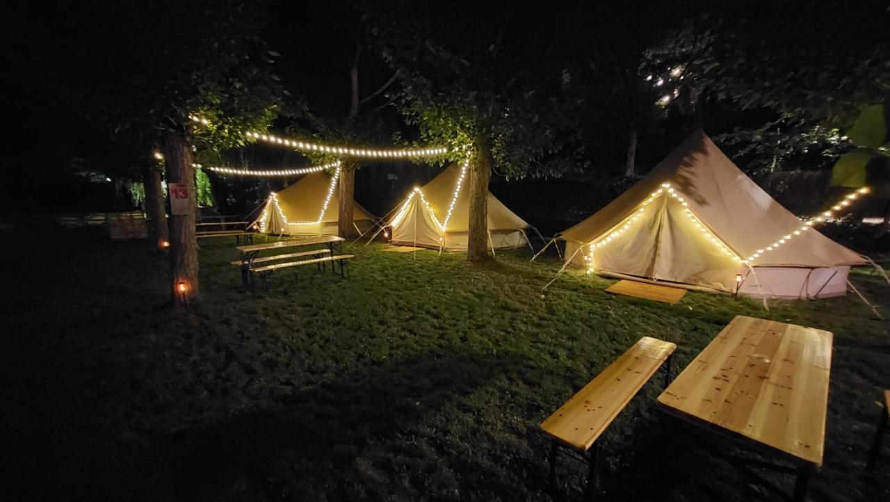 Camping Llavorsí מראה חיצוני תמונה