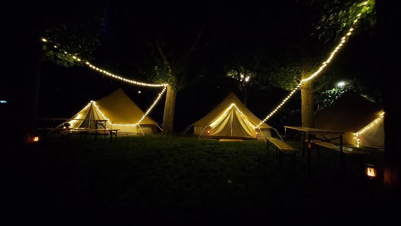 Camping Llavorsí מראה חיצוני תמונה