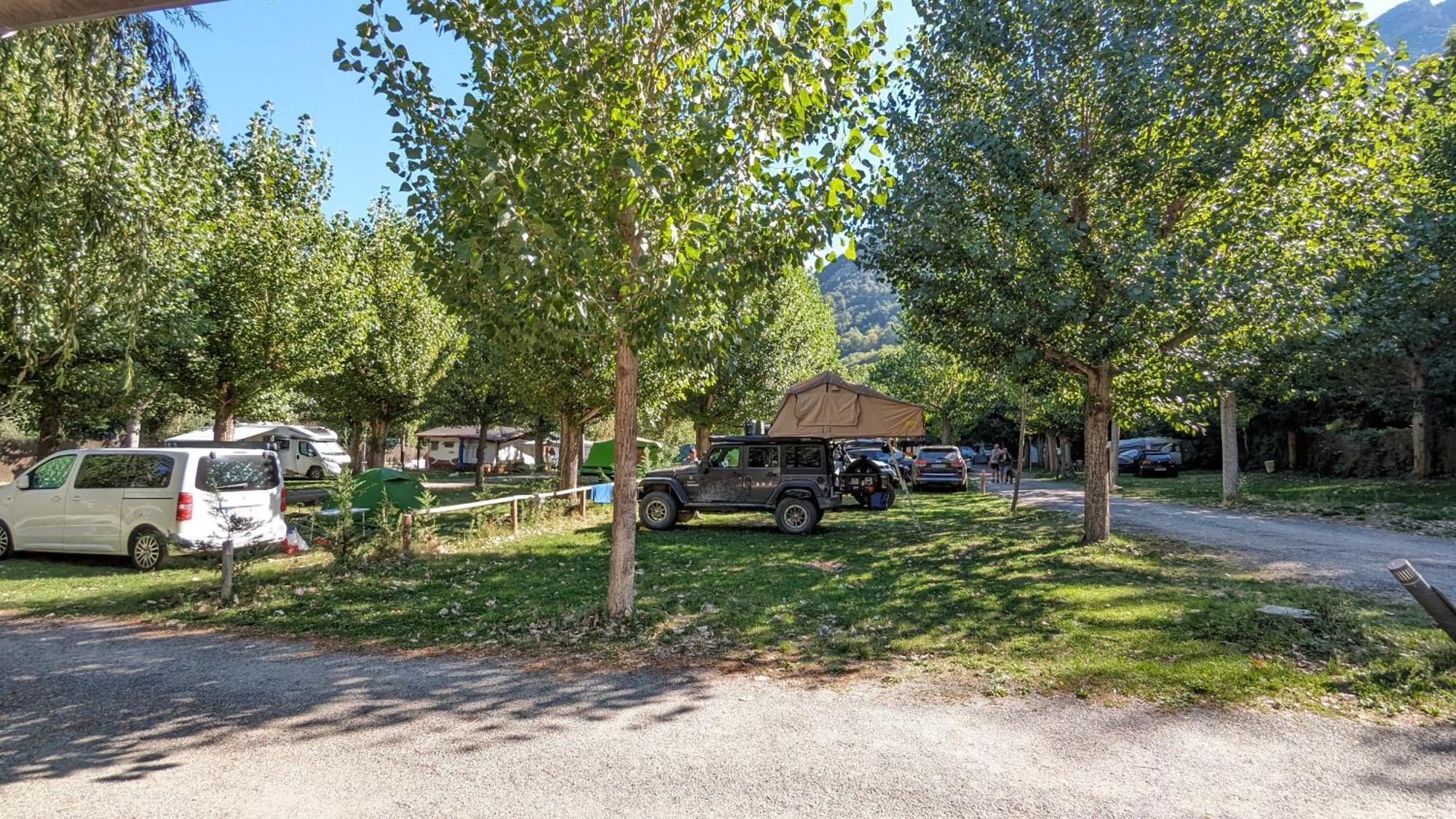 Camping Llavorsí מראה חיצוני תמונה
